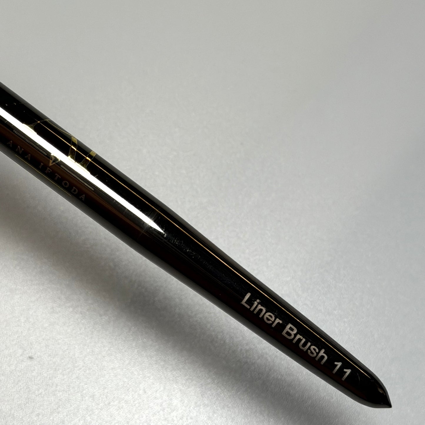Pennello liner brush 11