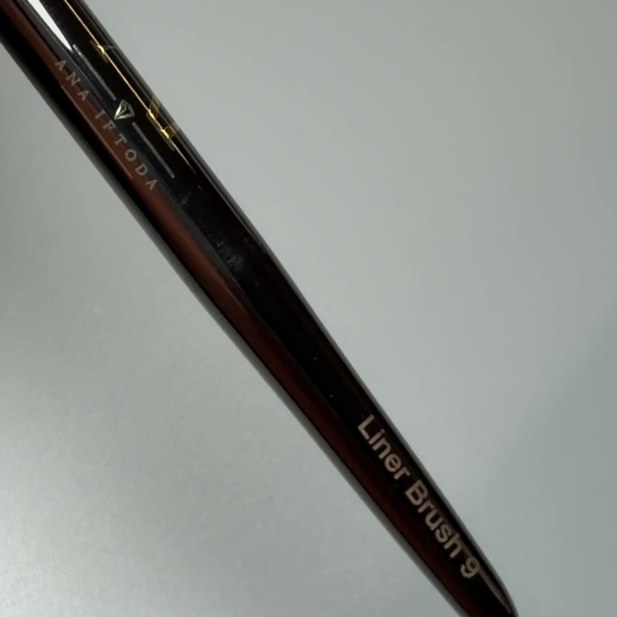 Pennello liner brush 9